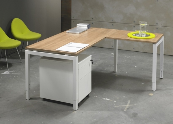 NEUWARE - Q-BIC - Winkelschreibtisch - Gestell- / und Plattenfarbe wählbar - 160x200